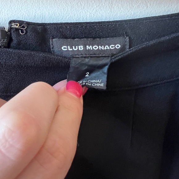 Club Monaco Mini Skirt with Scalloped Hem 2 VGUC - Picture 7 of 7